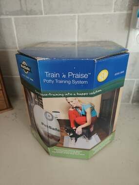 PetSafe Train N Praise Puppy Dog Potty Training System PDT00-13649 New In Box